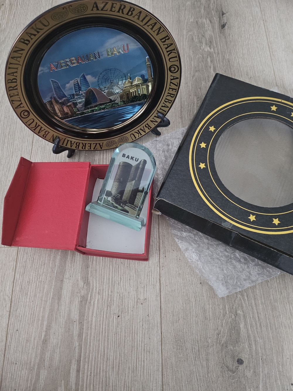 Baku Azerbaijan Souvenir Gift Set - Decorative Plate with Stand & Crystal Maiden